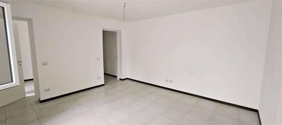 8 rooms House in Medolla, Italy No. 33689 27