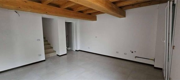 8 rooms House in Medolla, Italy No. 33689 48