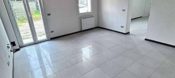 8 rooms House in Medolla, Italy No. 33689 36