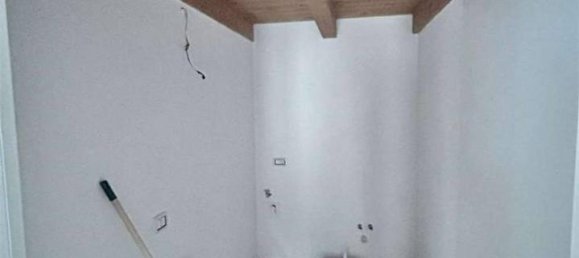 8 rooms House in Medolla, Italy No. 33689 66