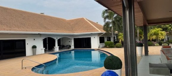 6 bedrooms House in Pattaya, Thailand No. 26914 17