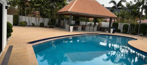 6 bedrooms House in Pattaya, Thailand No. 26914 10