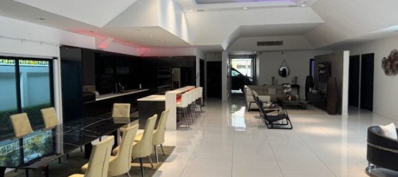 6 bedrooms House in Pattaya, Thailand No. 26914 6