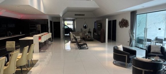 6 bedrooms House in Pattaya, Thailand No. 26914 27