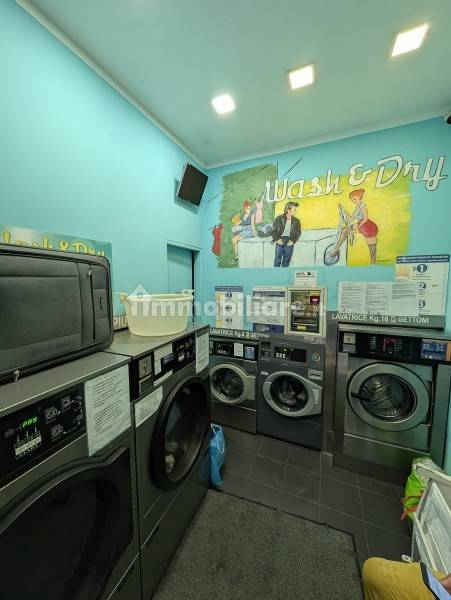 1 room Commercial property in Genoa, Italy No. 353325