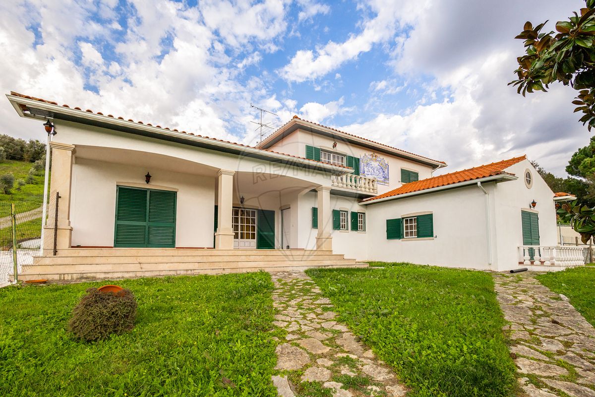 4 bedrooms House in Juncal, Portugal No. 21504