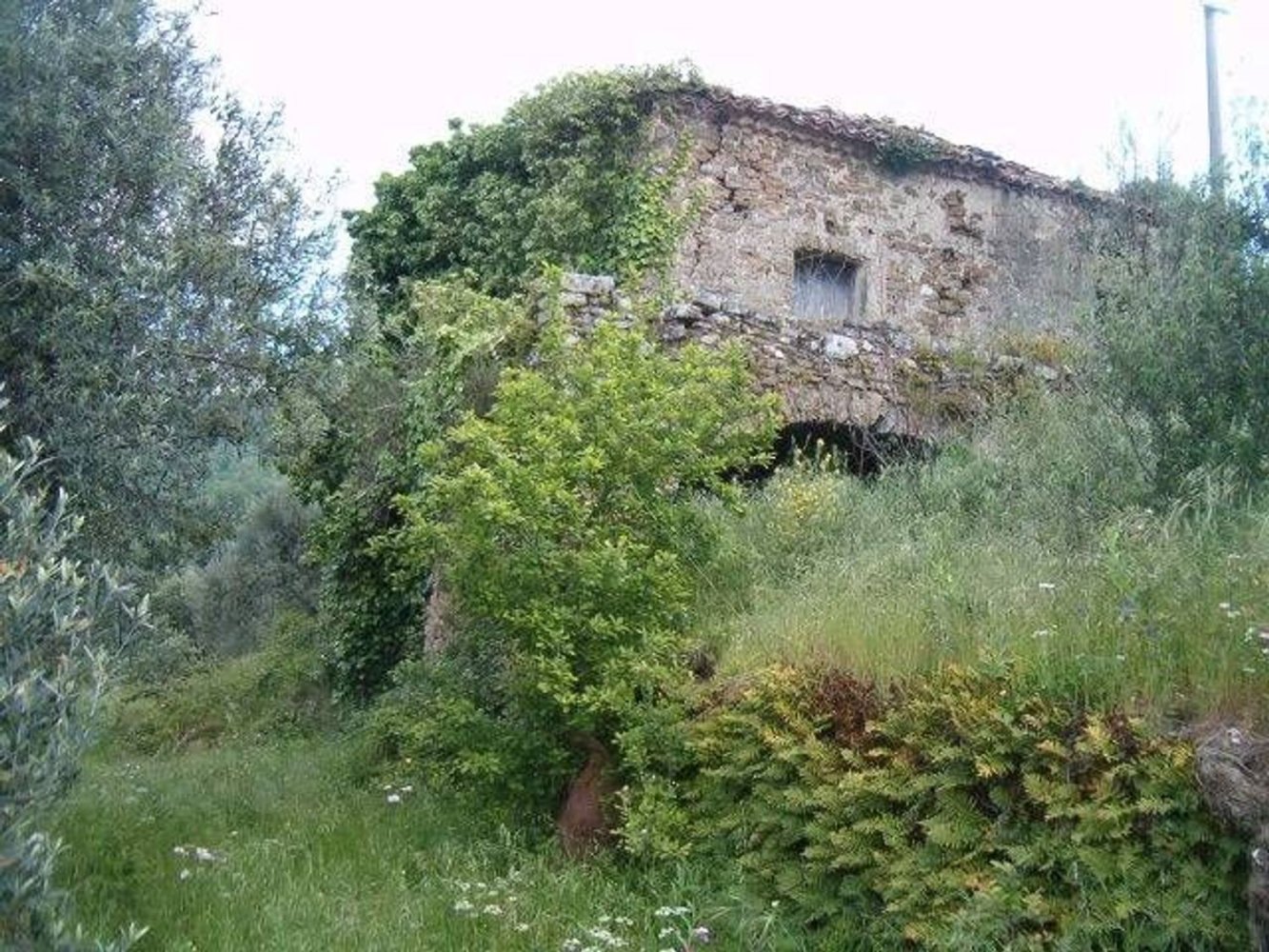 Casa de 6 habitaciónes en San Mauro Cilento, Italy No. 179319