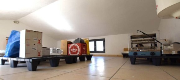 Gewerbliche Immobilie in Marciana, Italy 47m², Nr. 62386 8