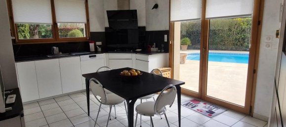 6 Schlafzimmer Villa in Saint-Gregoire, France, Nr. 349471 3