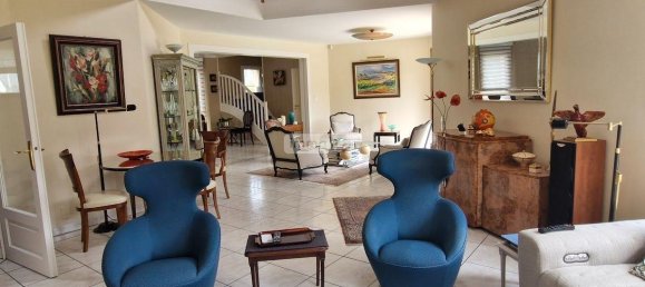 6 Schlafzimmer Villa in Saint-Gregoire, France, Nr. 349471 2