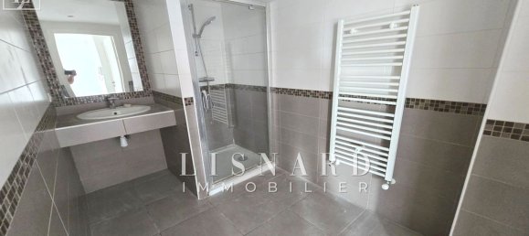 Квартира с 2 спальнями в Валлорис, Франция № 334771 6