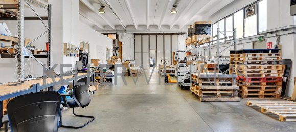 560m² Warehouse in Muggiò, Italy No. 338382 4