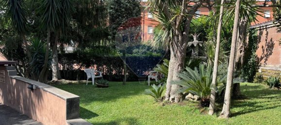 2 bedrooms Apartment in Rome, Italy No. 221049 24