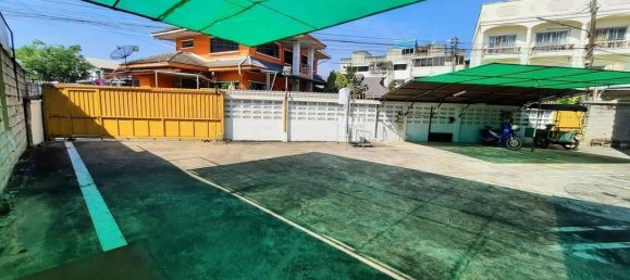 Шопхаус с 6 спальнями в Кхонкэн, Таиланд № 70331 12