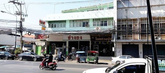 Шопхаус с 6 спальнями в Кхонкэн, Таиланд № 70331 3