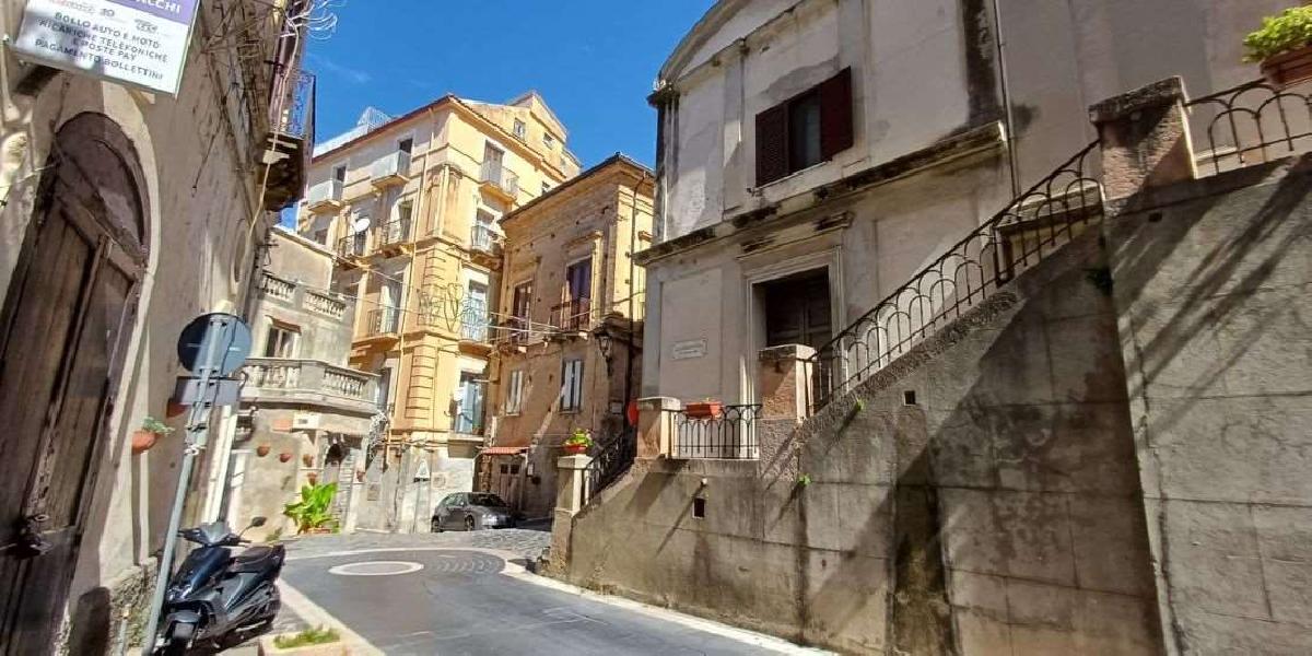 Квартира с 3 спальнями в Четраро, Италия № 332789