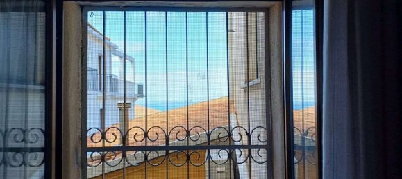 Квартира с 3 спальнями в Четраро, Италия № 332789 28