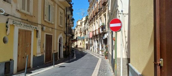 Квартира с 3 спальнями в Четраро, Италия № 332789 22