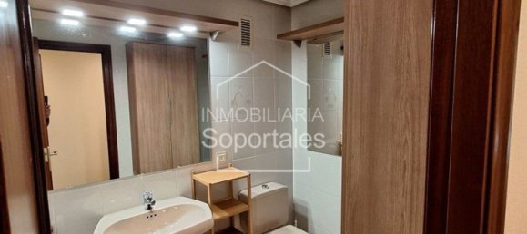 3 bedrooms Apartment in Logrono, Spain No. 154866 6