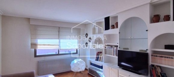 3 bedrooms Apartment in Logrono, Spain No. 154866 2