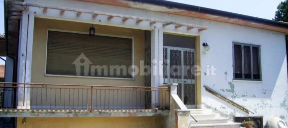 6 Schlafzimmer Villa in Castelbelforte, Italy, Nr. 82329 5