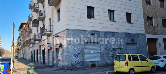 1 room Commercial property in Turin, Italy No. 299920 11