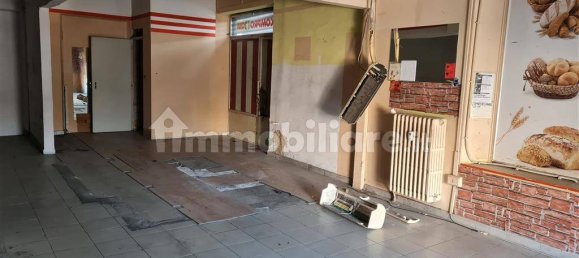 1 room Commercial property in Turin, Italy No. 299920 5