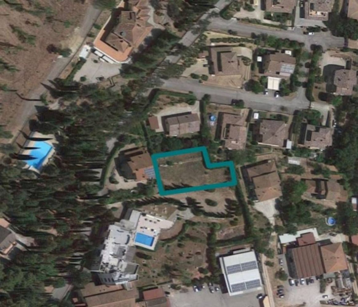  قطعة أرض في Corciano, Italy 1063متر مربع رقم 376138