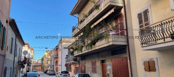 Дом с 8 комнатами в Гроттаммаре, Италия № 117677 5