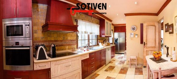 Casa de 4 dormitorios en Adeje, Spain No. 126328 21