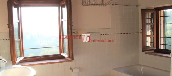 10-Zimmer Haus in Lucca, Italy, Nr. 95648 50