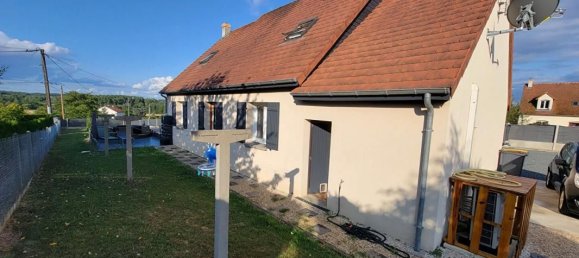 3 bedrooms House in Loches, France No. 253715 2