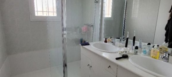 3 bedrooms House in Loches, France No. 253715 7