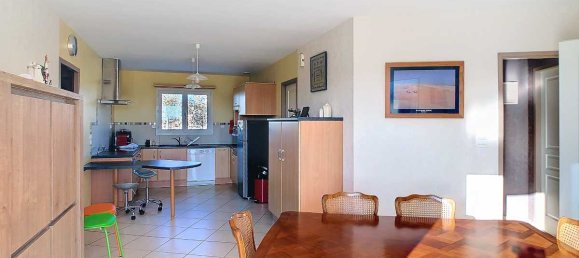 4 bedrooms Villa in Mirande, France No. 203930 9