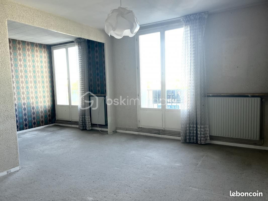 2 غرف نوم شقة في Fleury-les-Aubrais, France رقم 94210