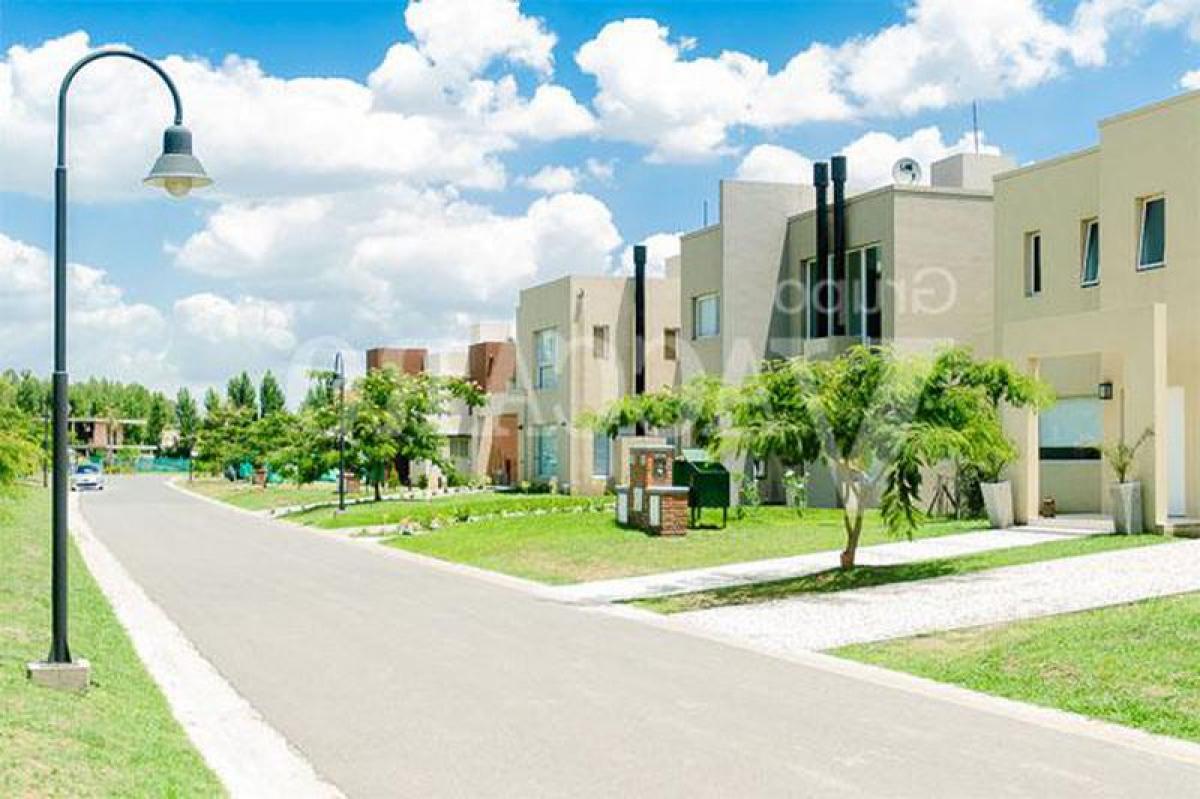  Land in Moreno, Argentina No. 43957