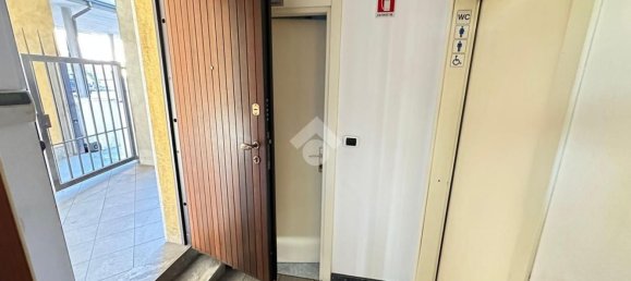 61m² Commercial property in Corsico, Italy No. 238557 20