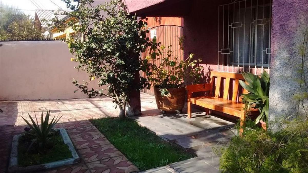 4 bedrooms House in Santiago, Chile No. 5093