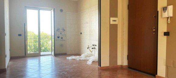 4 rooms Apartment in Santa Maria Capua Vetere, Italy No. 226899 3