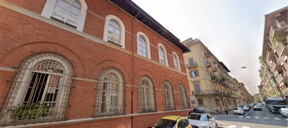 5 rooms Apartment in Turin, Italy No. 10354 10