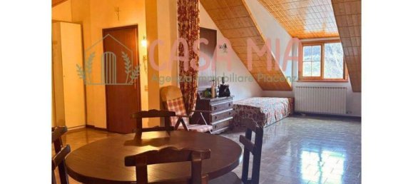 2-salle Appartement à Ferriere, Italy No. 102057 19