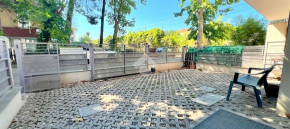 Studio in Rimini, Italy No. 274928 3