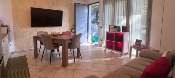 Studio in Rimini, Italy No. 274928 8