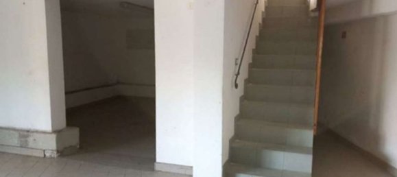 Коммерческая недвижимость 175м² в Ареццо, Италия № 270048 3