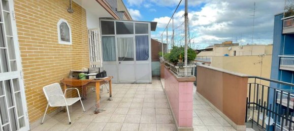 Ático de 3 habitaciónes en Bari, Italy No. 24752 13