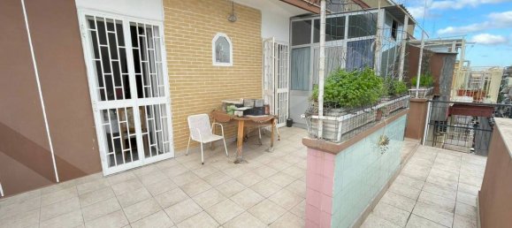 Ático de 3 habitaciónes en Bari, Italy No. 24752 14