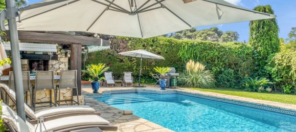 5 bedrooms Villa in Mougins, France No. 1565 5