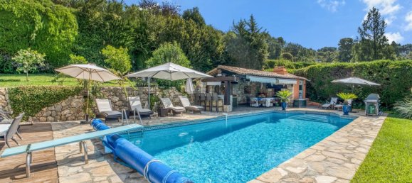 5 bedrooms Villa in Mougins, France No. 1565 3