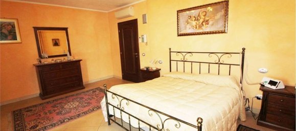  بناية في Pontirolo Nuovo, Italy 700متر مربع رقم 52414 34