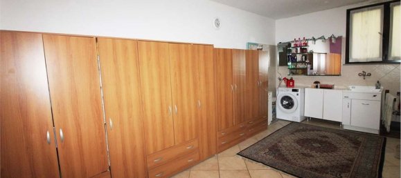  بناية في Pontirolo Nuovo, Italy 700متر مربع رقم 52414 50